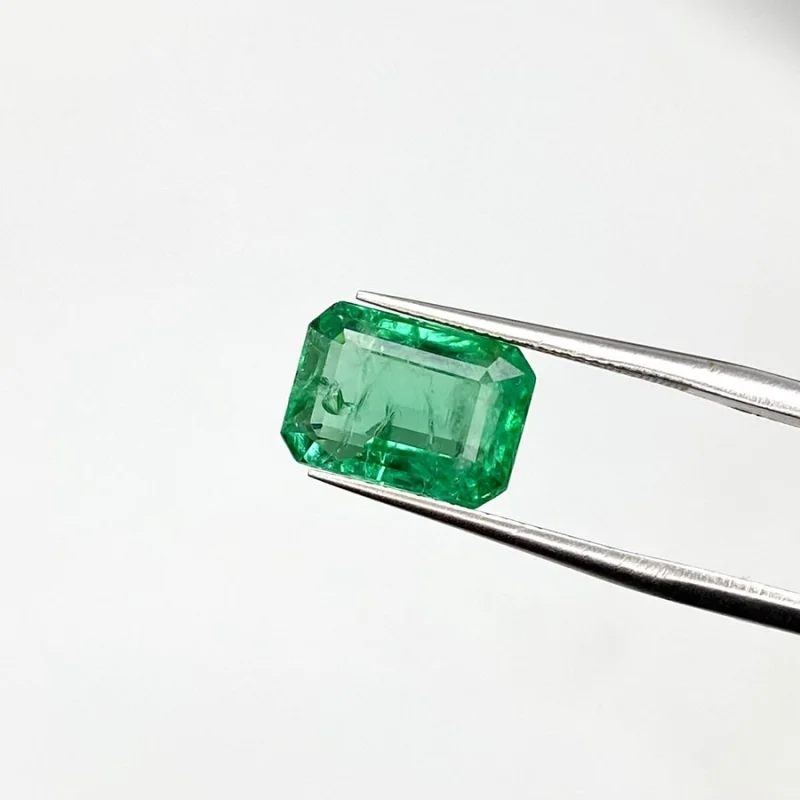  3.94 Cts. Emerald 11.23x8.07x5.6mm Step Cut Octagon Shape AA+ Grade Loose Gemstone - Total 1 Pc.