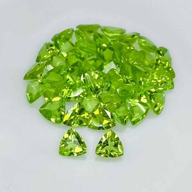 29.35 Cts. Peridot 6mm Faceted Trillion Shape AAA Grade Gemstones Parcel - Total 44 Pcs.