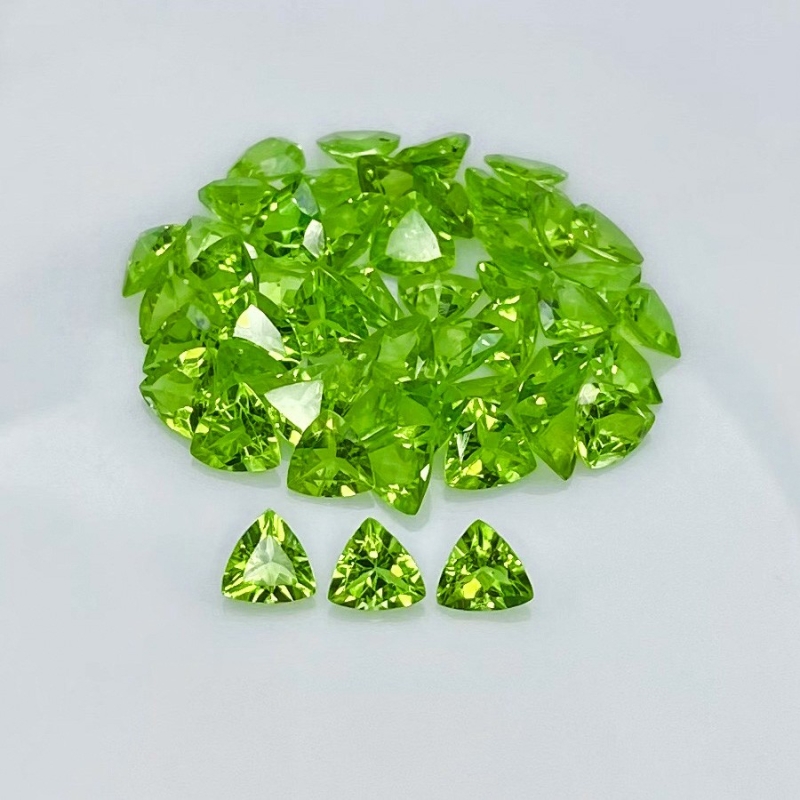 33.20 Cts. Peridot 6mm Faceted Trillion Shape AAA Grade Gemstones Parcel - Total 50 Pcs.