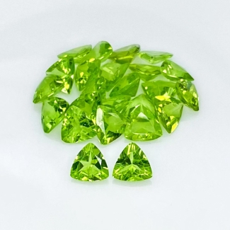 23.30 Cts. Peridot 7mm Faceted Trillion Shape AAA Grade Gemstones Parcel - Total 24 Pcs.