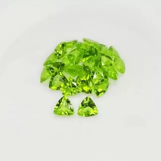 25.80 Cts. Peridot 7mm Faceted Trillion Shape AAA Grade Gemstones Parcel - Total 25 Pcs.