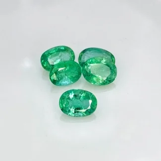 3.60 Cts. Emerald 6.5x4.5-7.5x5 Faceted Oval Shape A Grade Gemstones Parcel - Total 5 Pcs.