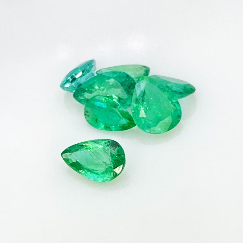 3.85 Cts. Emerald 6.5x4-8x5mm Faceted Pear Shape A Grade Gemstones Parcel - Total 7 Pcs.