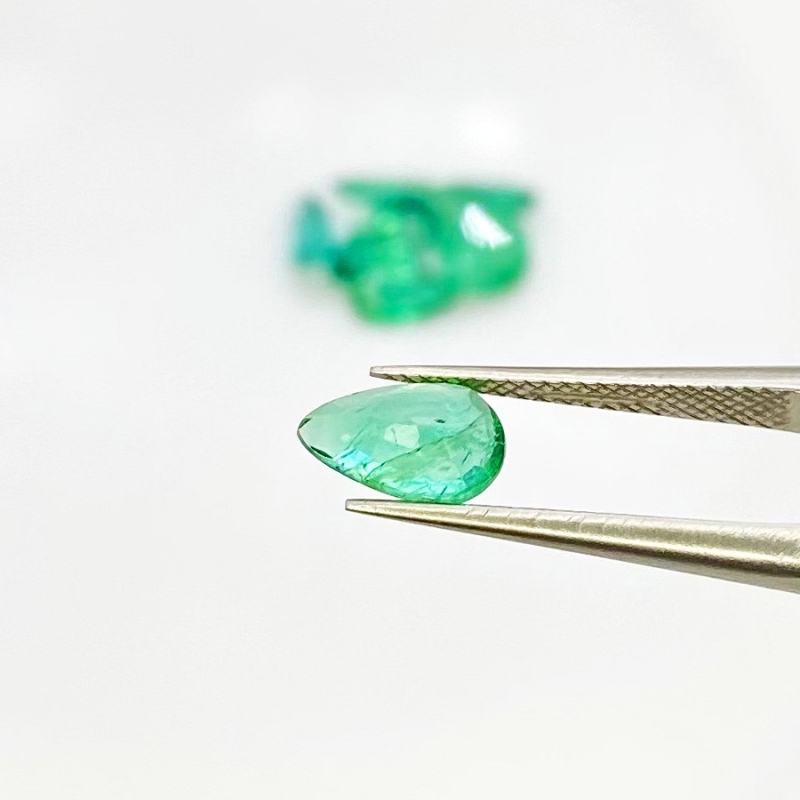 3.85 Cts. Emerald 6.5x4-8x5mm Faceted Pear Shape A Grade Gemstones Parcel - Total 7 Pcs.