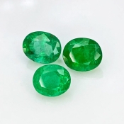 3.70 Carats Emerald 7.11x5.87-7.61x6.12mm Faceted Oval Shape A+ Grade Gemstones Parcel - Total 3 Pcs.