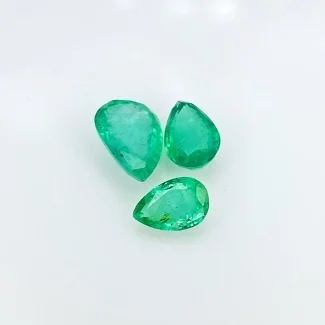 2.61 Carat Emerald 7x4.5-9.5x6mm Faceted Pear Shape A Grade Gemstones Parcel - Total 3 Pcs.