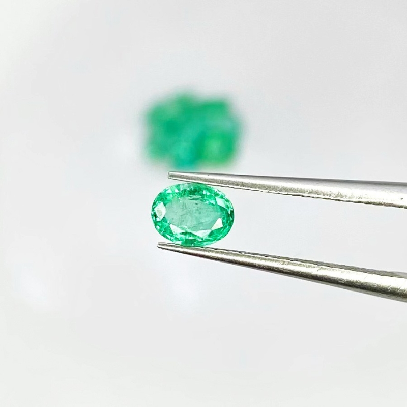 3.3 Carat Emerald 4x3-5.5x4.5mm Faceted Oval Shape A Grade Gemstones Parcel - Total 11 Pcs.