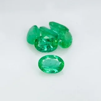 2.90 Cts. Emerald 6x4-6.5x4.5mm Faceted Oval Shape A Grade Gemstones Parcel - Total 6 Pcs.