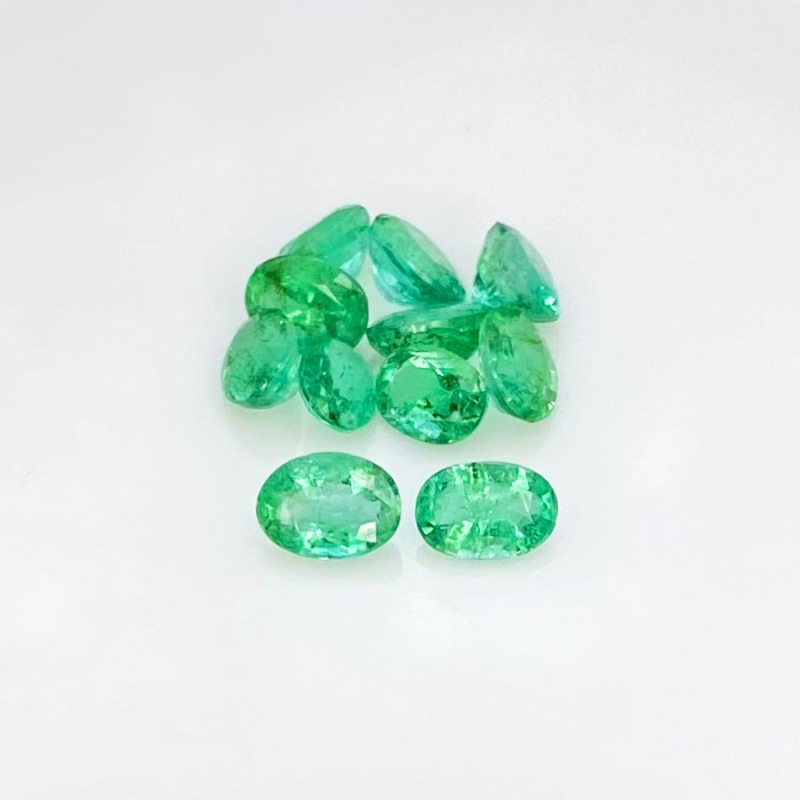 4.10 Cts. Emerald 5x3.5-5.5x4 Faceted Oval Shape A Grade Gemstones Parcel - Total 11 Pcs.
