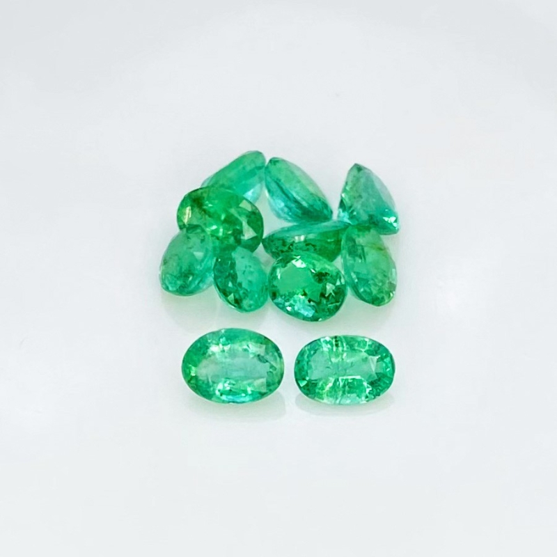 4.10 Cts. Emerald 5x3.5-5.5x4 Faceted Oval Shape A Grade Gemstones Parcel - Total 11 Pcs.