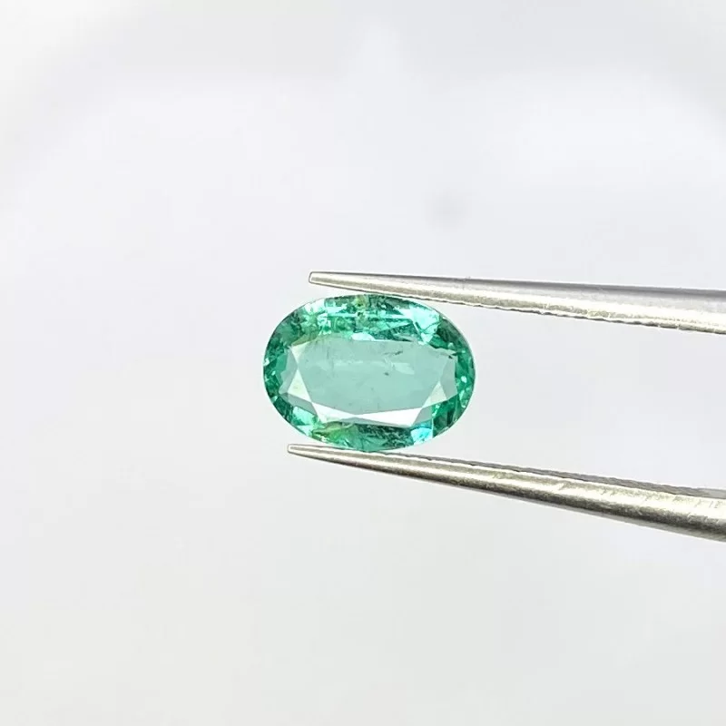  0.90 Cts. Emerald 8x6mm Faceted Oval Shape A+ Grade Loose Gemstone - Total 1 Pc.