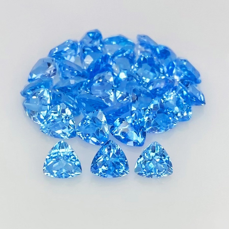 17.95 Cts. Swiss Blue Topaz 5mm Faceted Trillion Shape AAA Grade Gemstones Parcel - Total 31 Pcs.