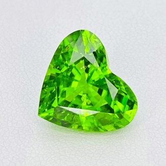 9.55 Cts. Peridot 12.66x14.83mm Faceted Heart Shape AAA Grade Loose Gemstone - Total  1 Pc.