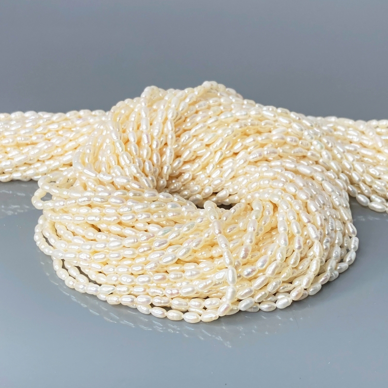 Pearl 2.5mm Smooth Rice AA+ Beads Strand - 184100