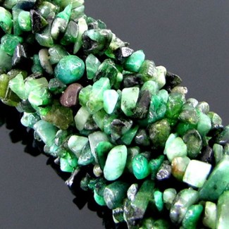 Emerald Tumbled Chip Shape Gemstone Beads Strand - 6-8mm - 36 Inch - 1 Strand