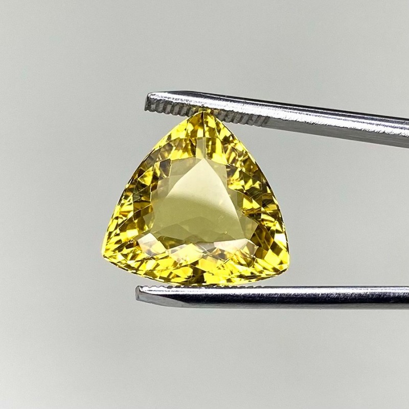  7.50 Cts. Yellow Beryl 15mm Faceted Trillion Shape AAA Grade Loose Gemstone - Total 1 Pc.